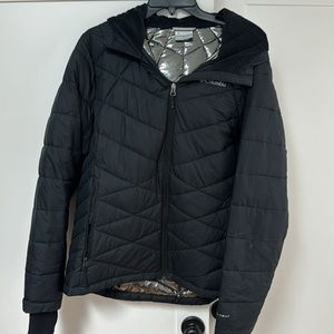 Columbia jacket black with hood XL